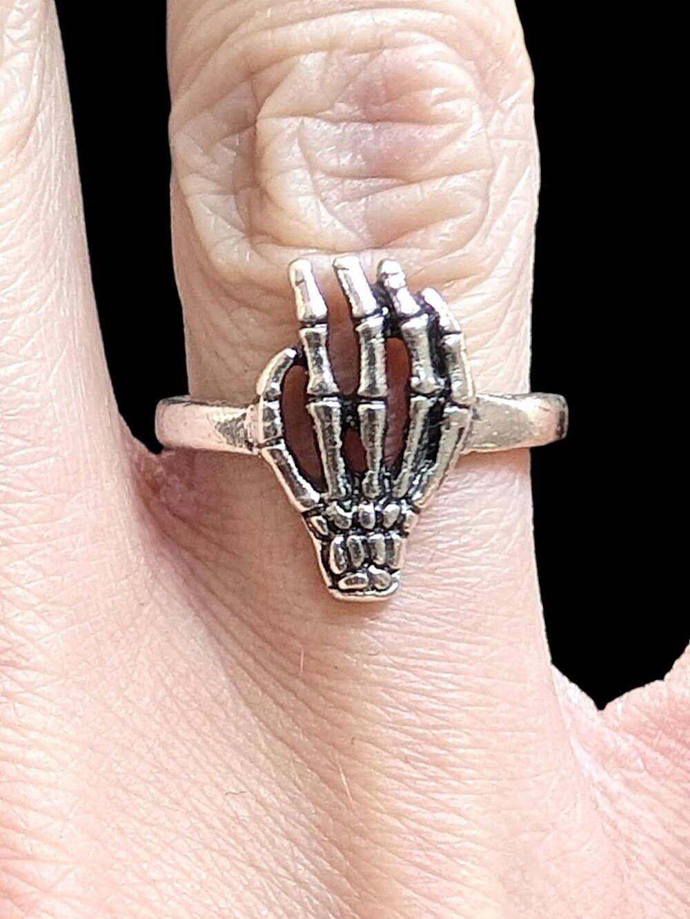 NWT Goth Punk Silver Skeleton Hand Ring Size 6 Unisex